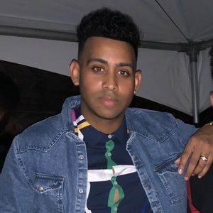 Meet your Posher, Zeus